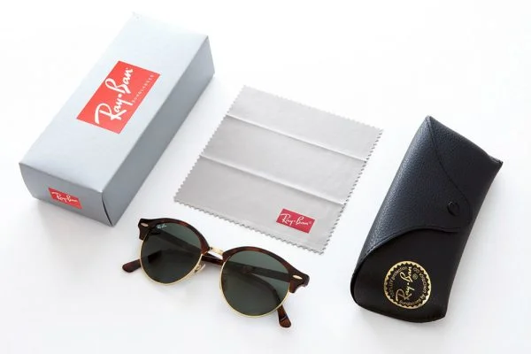 hop-dung-kinh-rayban-600x400