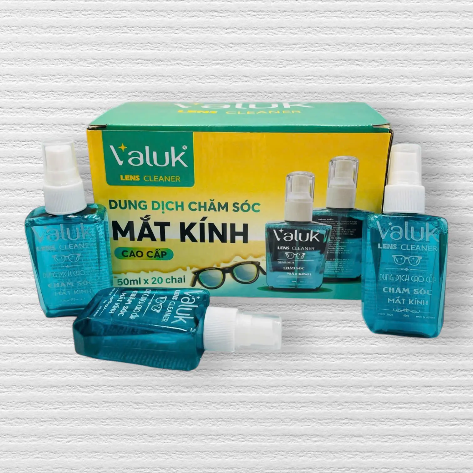 Nước rửa tròng kính Valuk 60ml sản xuất tại nhà máy sản xuất phụ kiện kính mắt Asia
